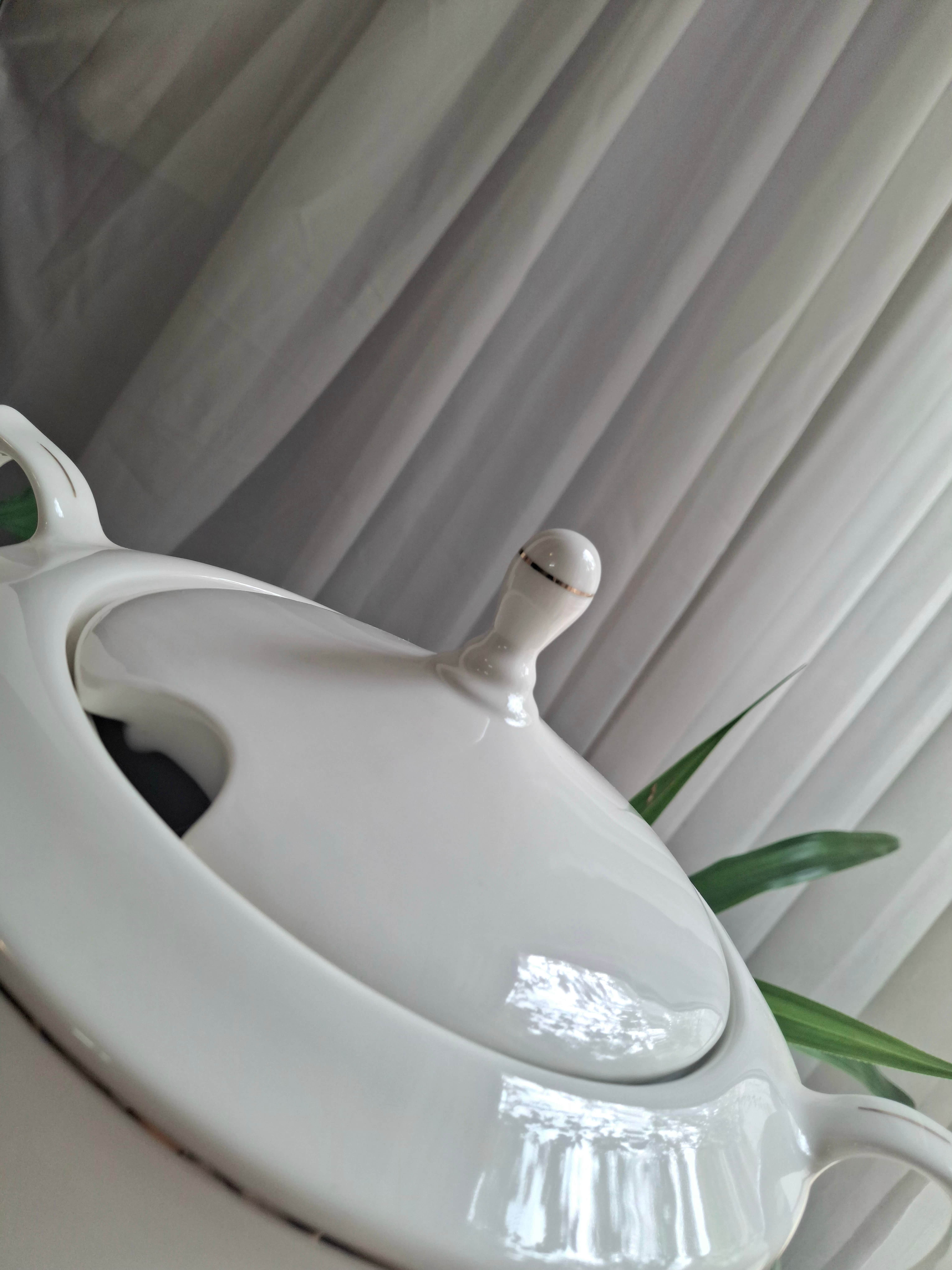 سوپ خوری درب دار لب طلا قالب امپریال